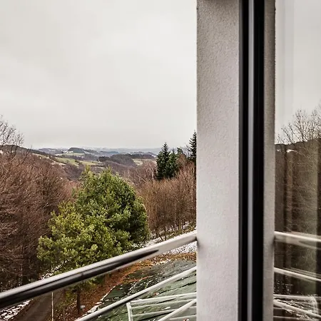Villa Krosna92 *